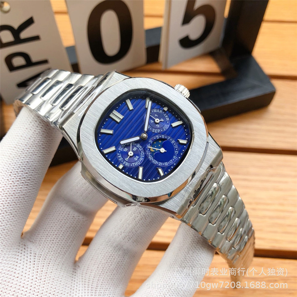 Silver Moonphase Mechanical Watch product detail 2